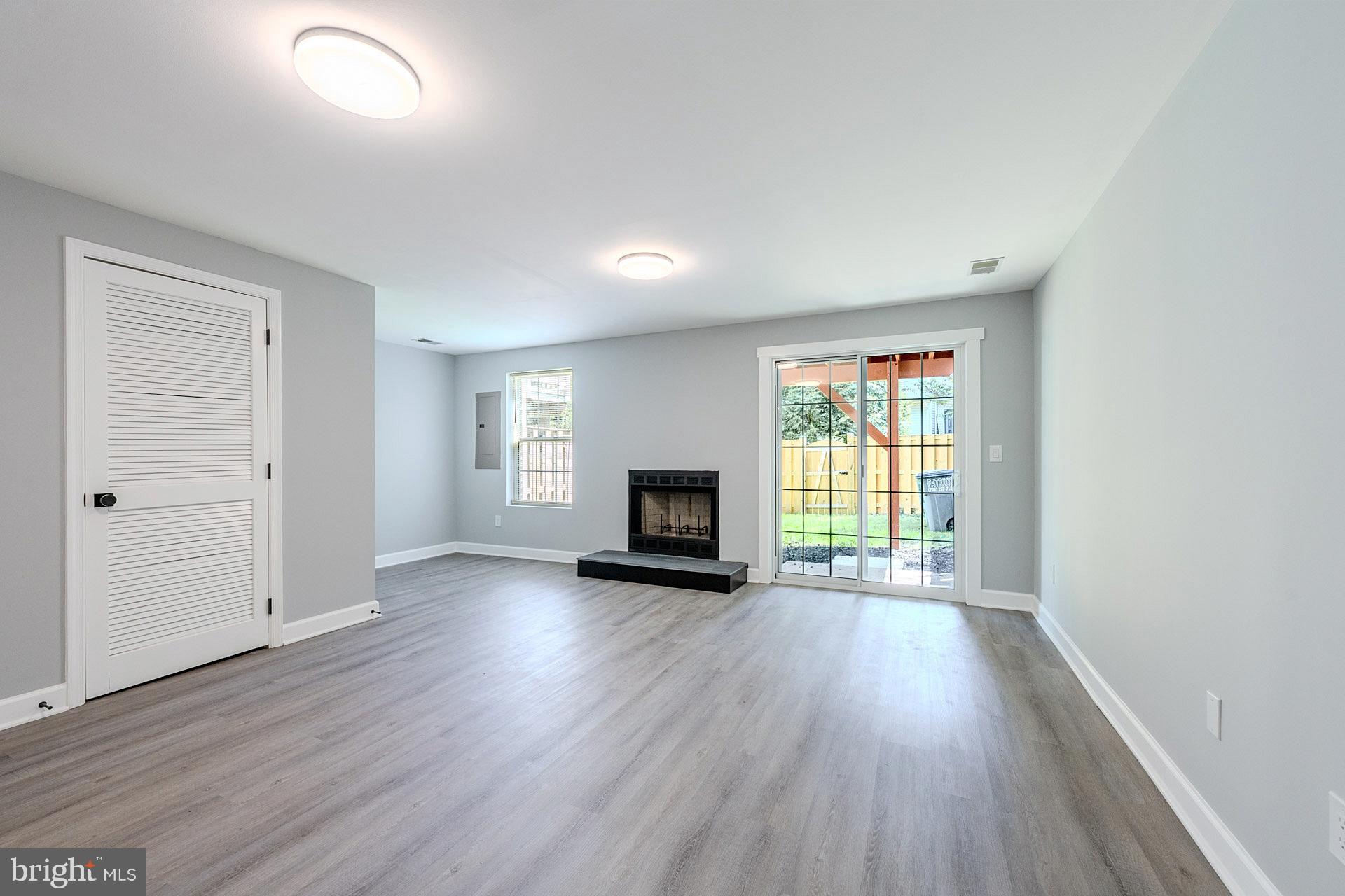 FOXBOROUGH - Residential