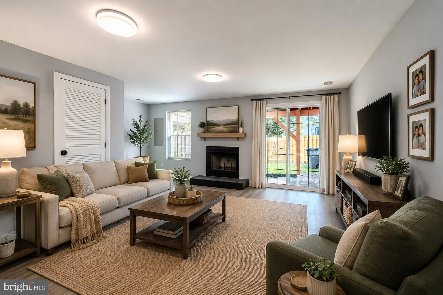 FOXBOROUGH - Residential