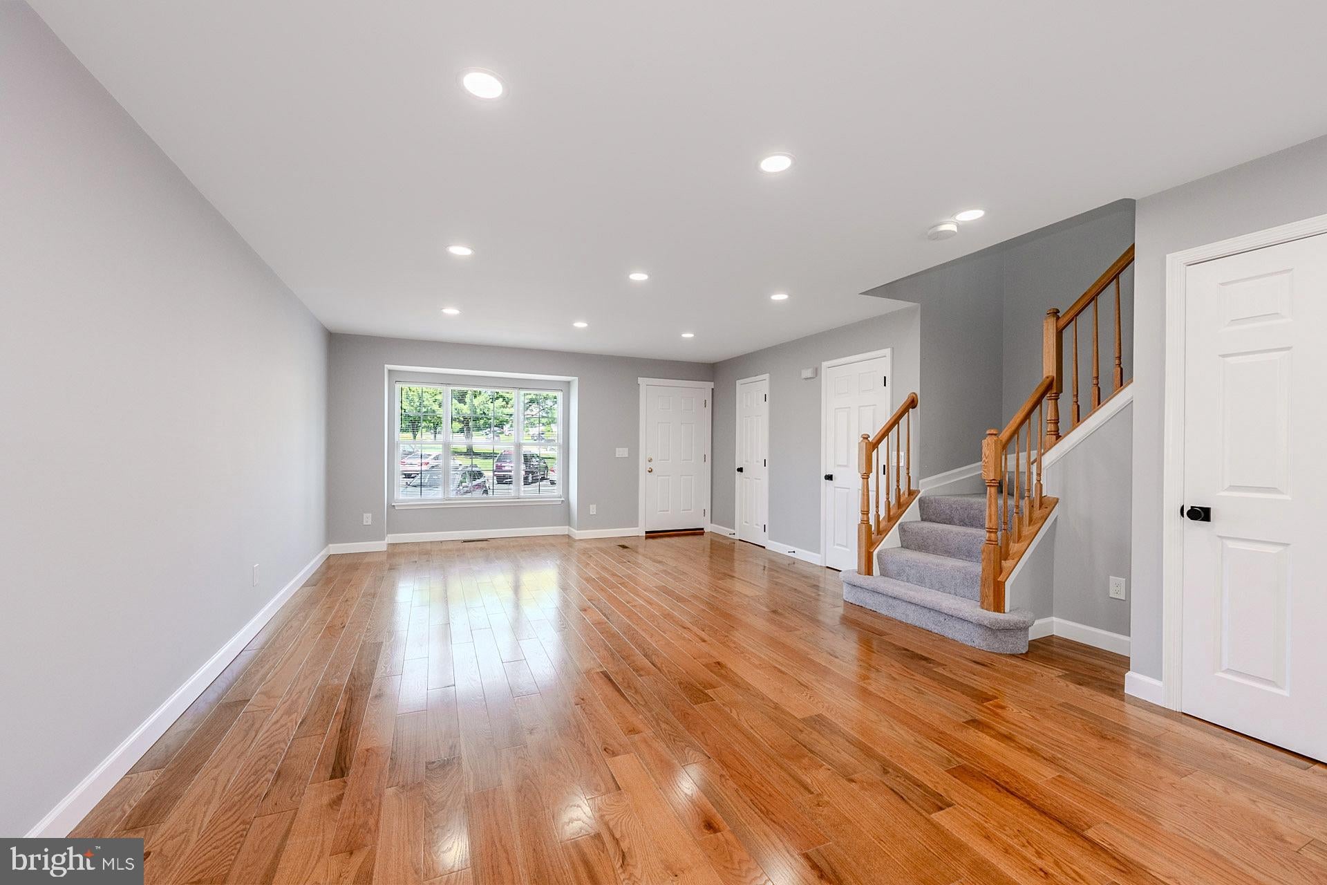 FOXBOROUGH - Residential