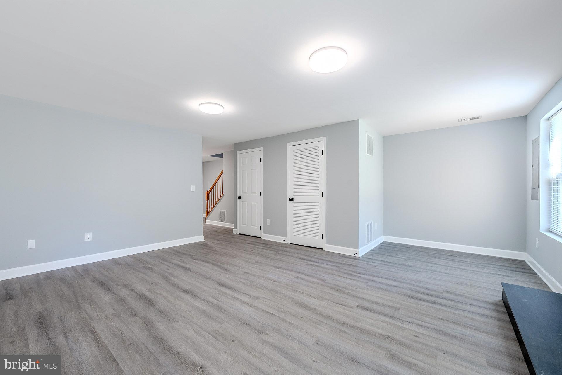 FOXBOROUGH - Residential