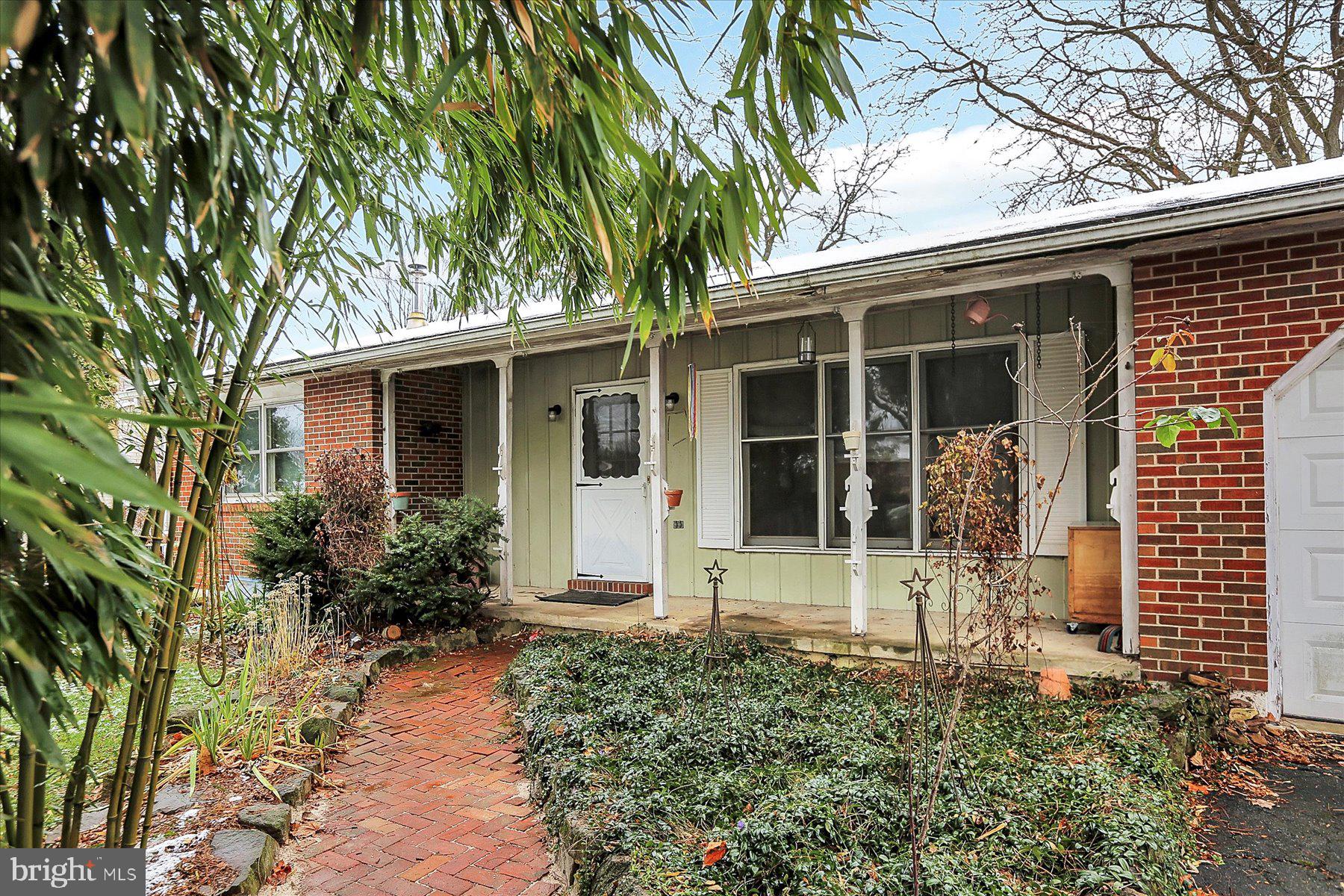 HENRY HOUCK LANE AREA - Residential