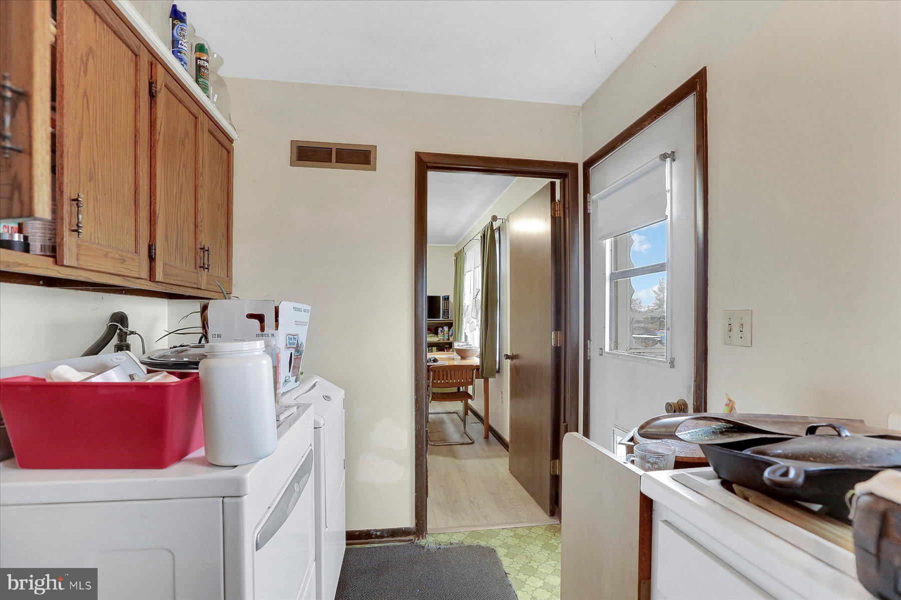 HENRY HOUCK LANE AREA - Residential
