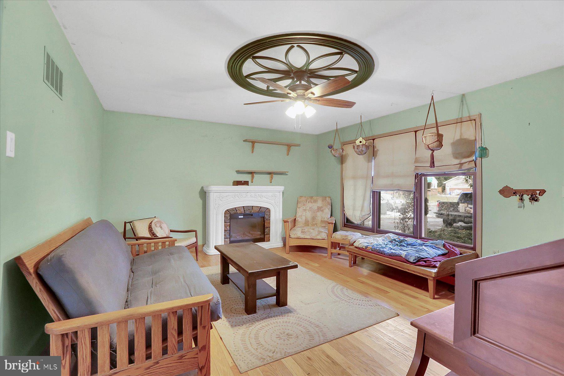 HENRY HOUCK LANE AREA - Residential