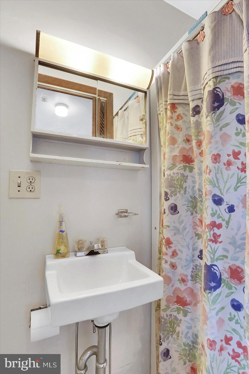 HENRY HOUCK LANE AREA - Residential