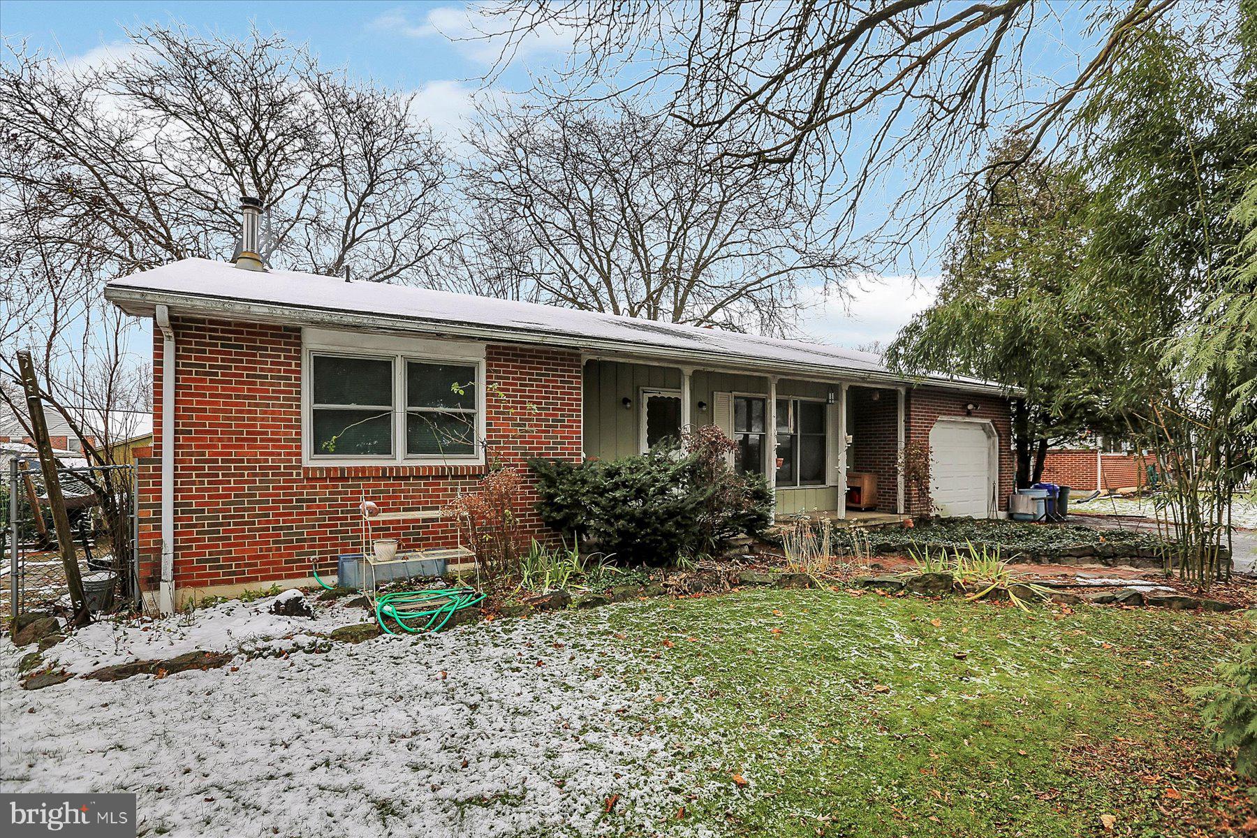 HENRY HOUCK LANE AREA - Residential