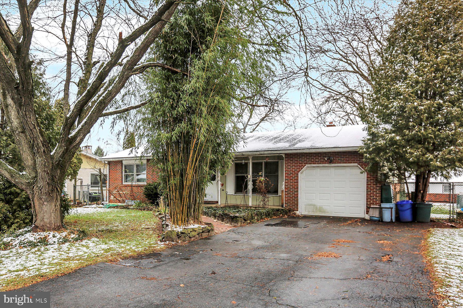 HENRY HOUCK LANE AREA - Residential