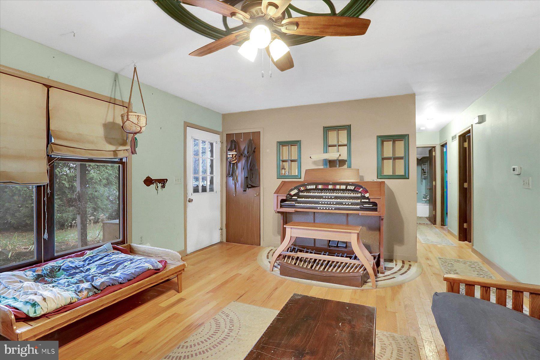 HENRY HOUCK LANE AREA - Residential
