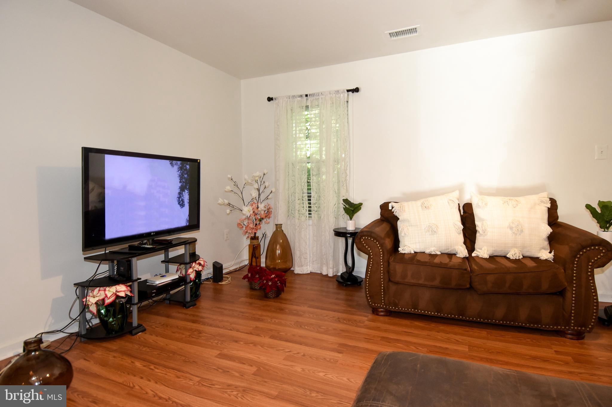 DALE CITY - Residential