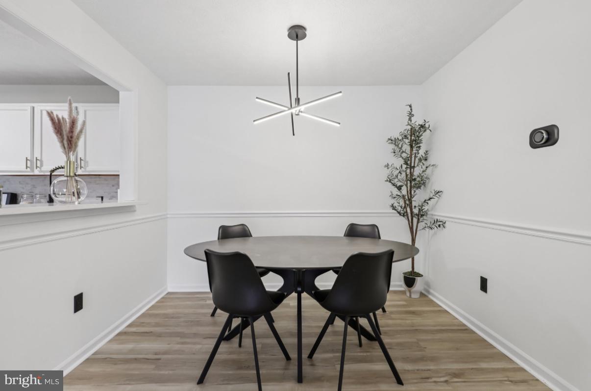 HUNTERS CROSSING - Residential