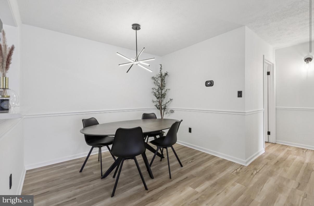 HUNTERS CROSSING - Residential