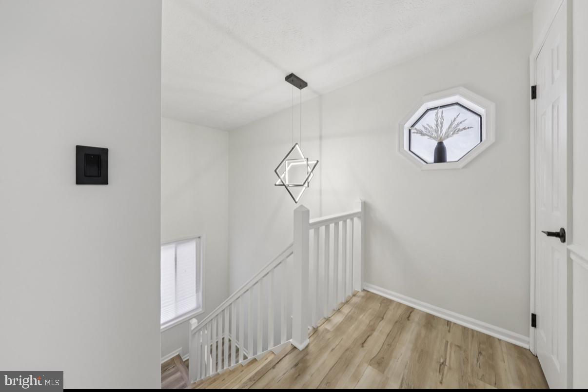 HUNTERS CROSSING - Residential