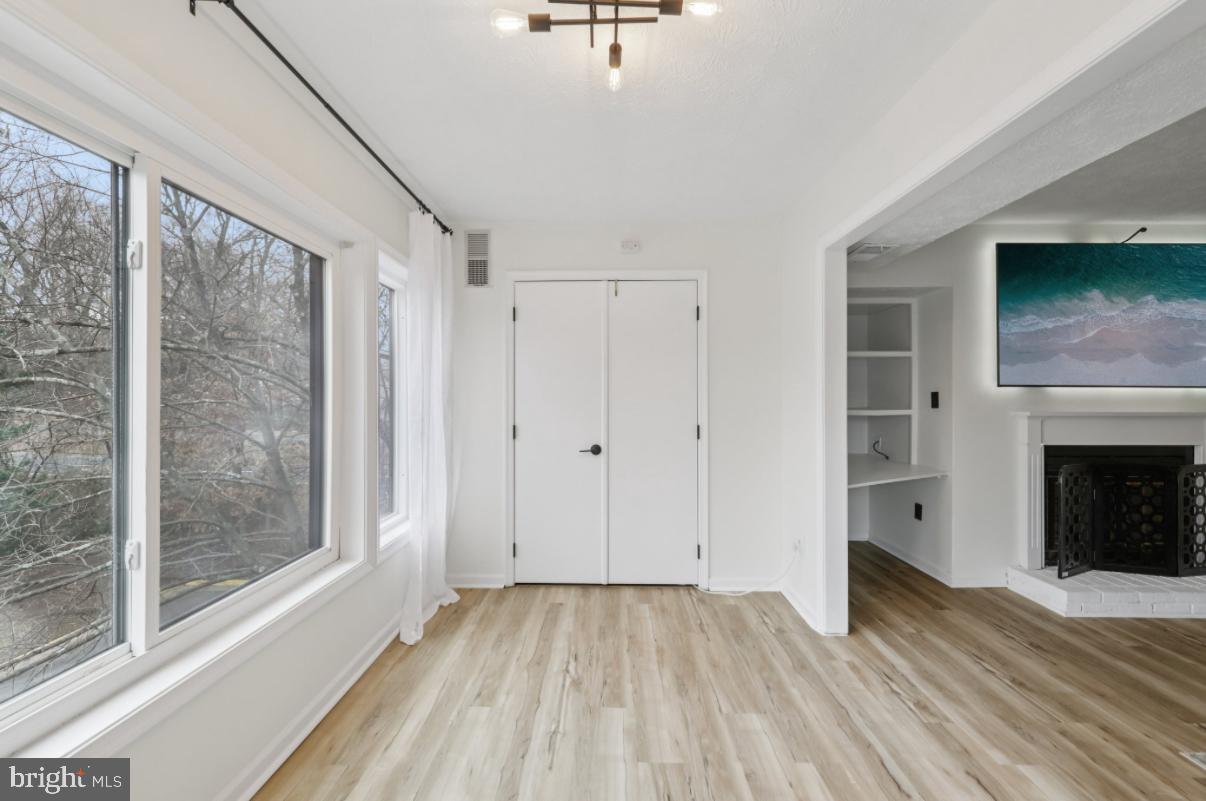 2209 HUNTERS RUN ROAD