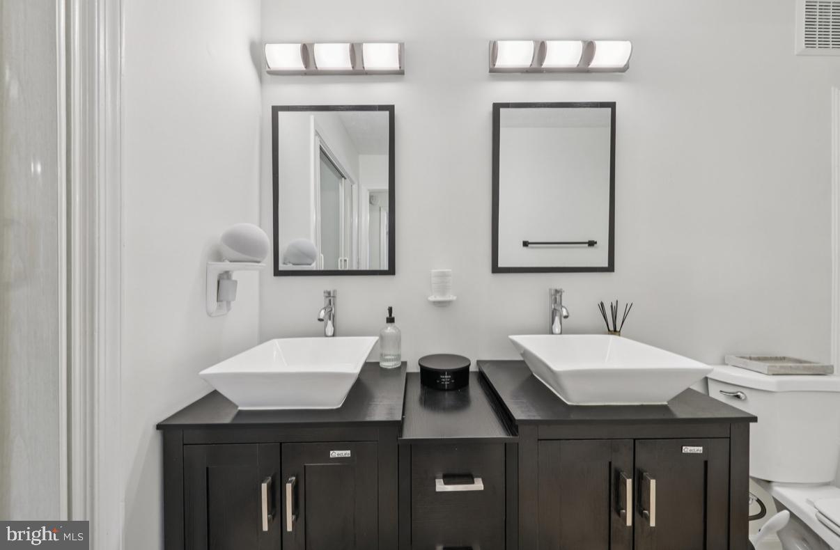 HUNTERS CROSSING - Residential