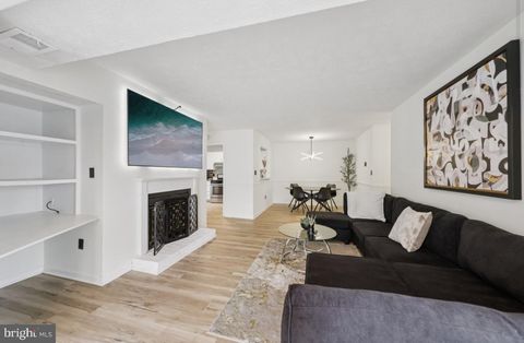 2209 HUNTERS RUN ROAD RESTON VA 20191