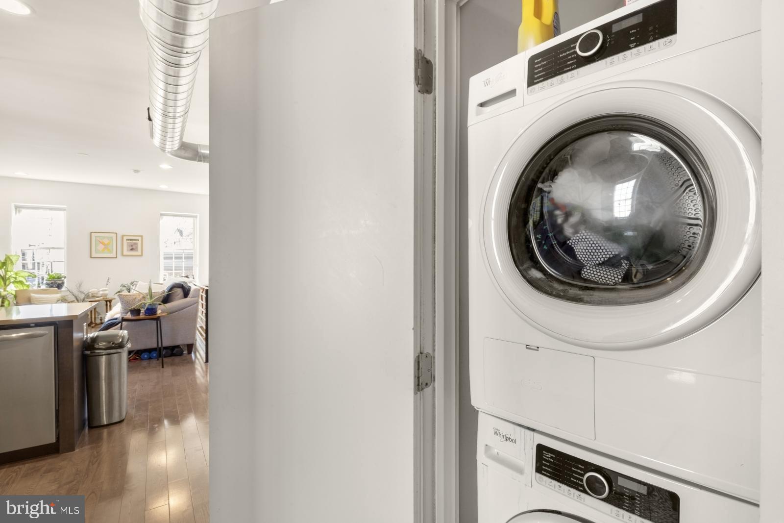 OLDE KENSINGTON - Residential Lease