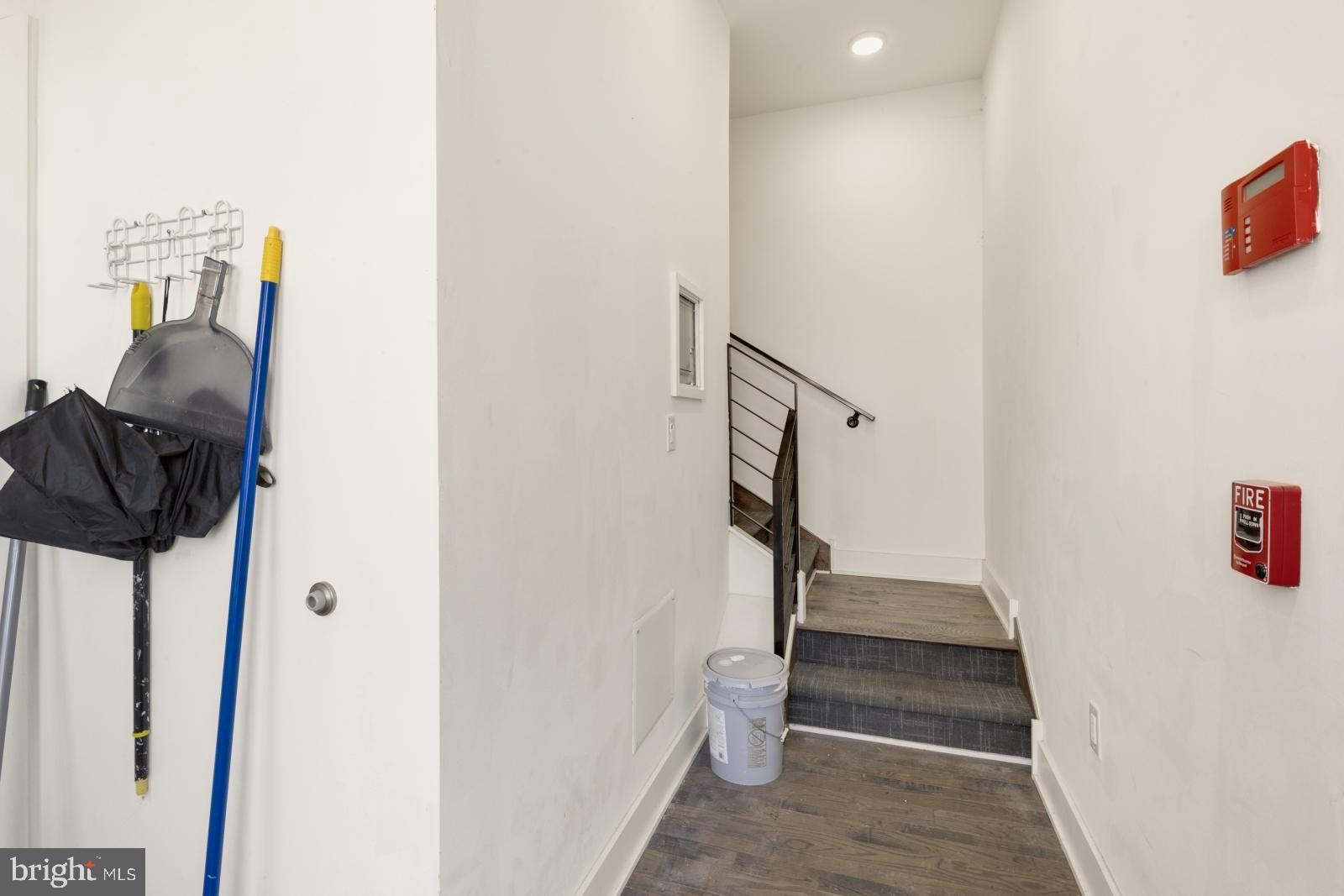 OLDE KENSINGTON - Residential Lease