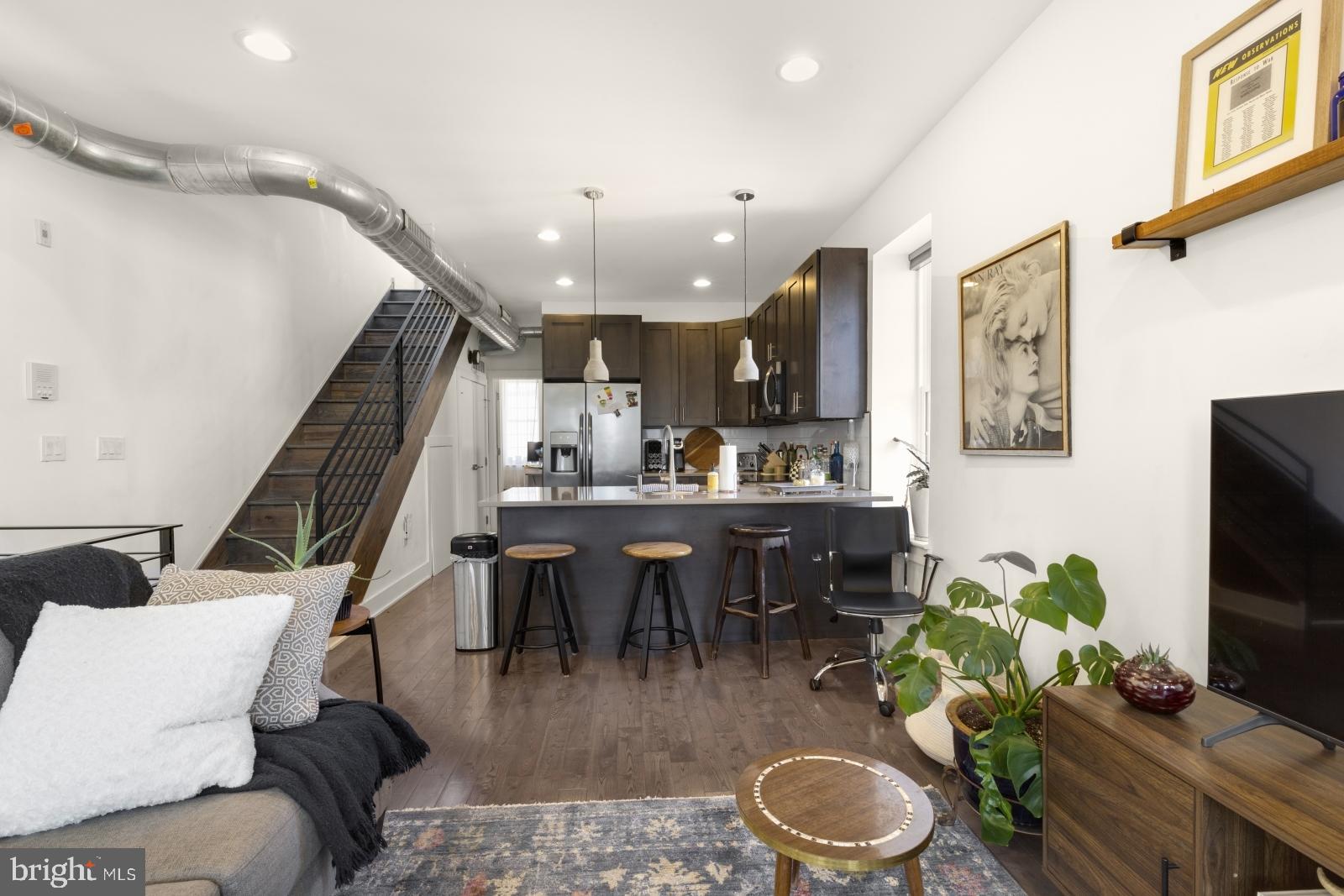 OLDE KENSINGTON - Residential Lease