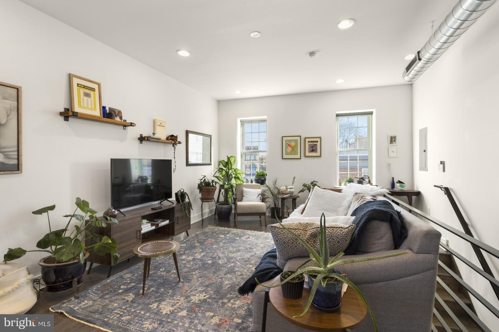 OLDE KENSINGTON - Residential Lease