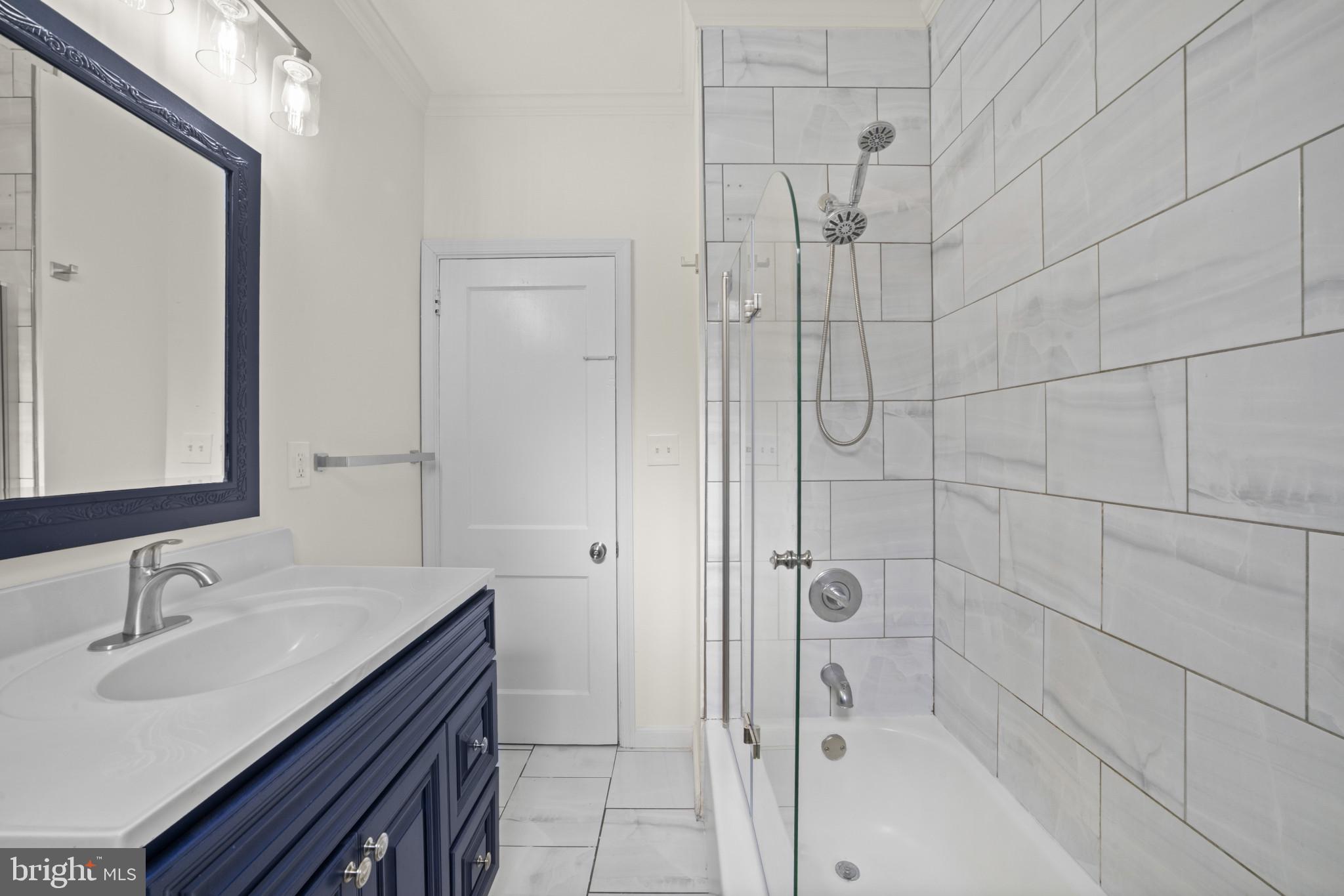 WEST OAK LANE - Residential