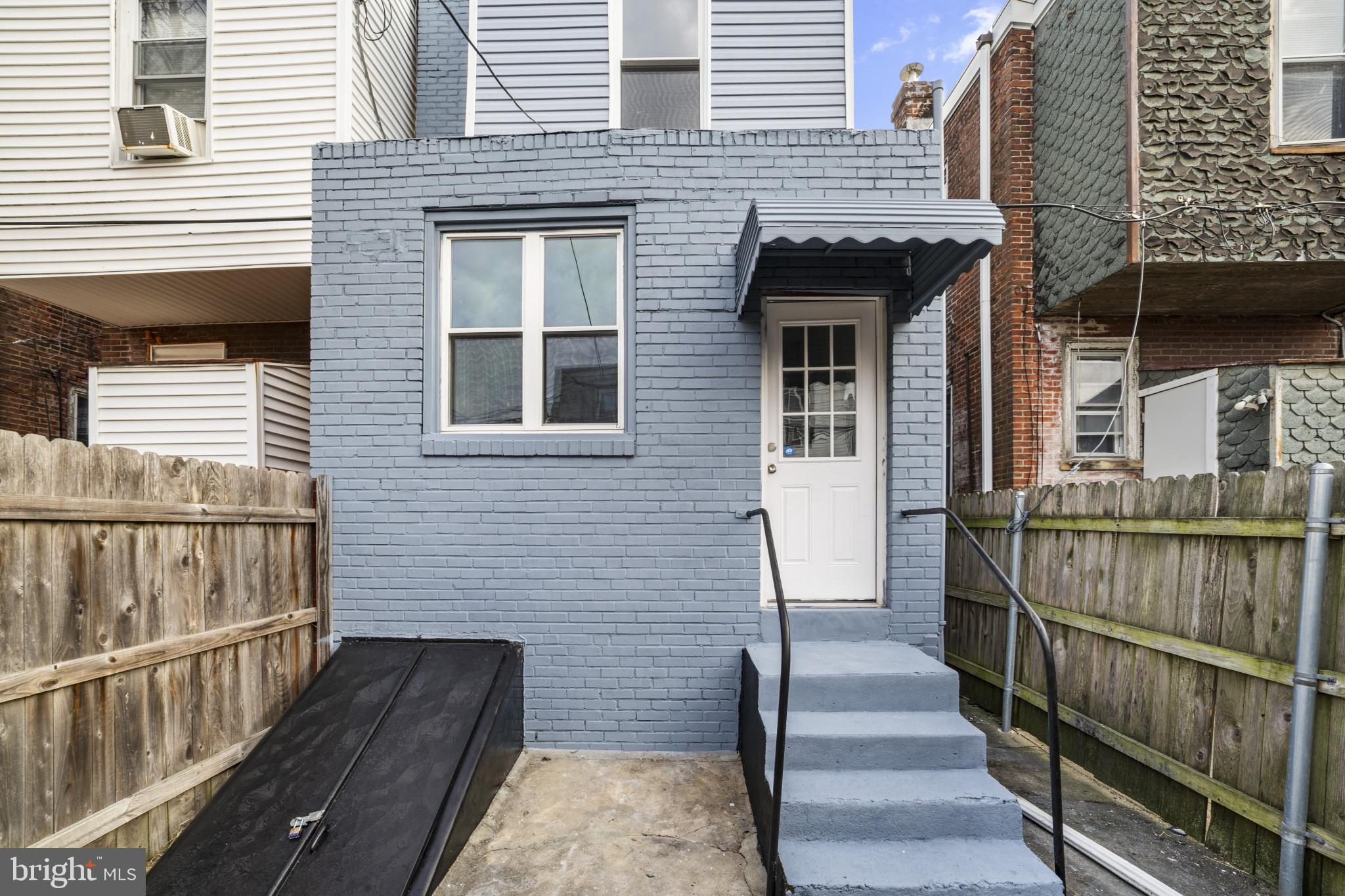 WEST OAK LANE - Residential