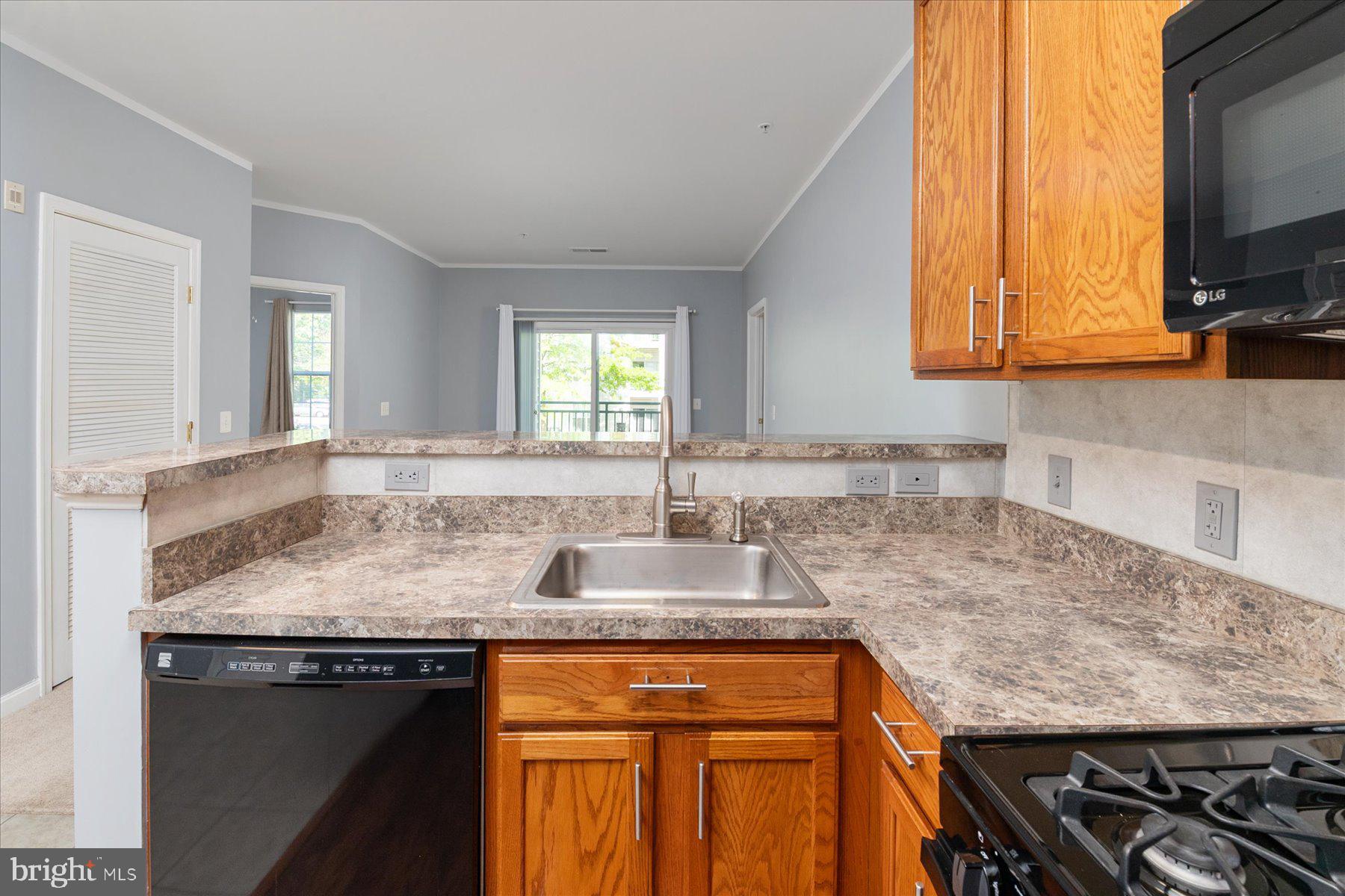 BOWIE TOWERS - Residential