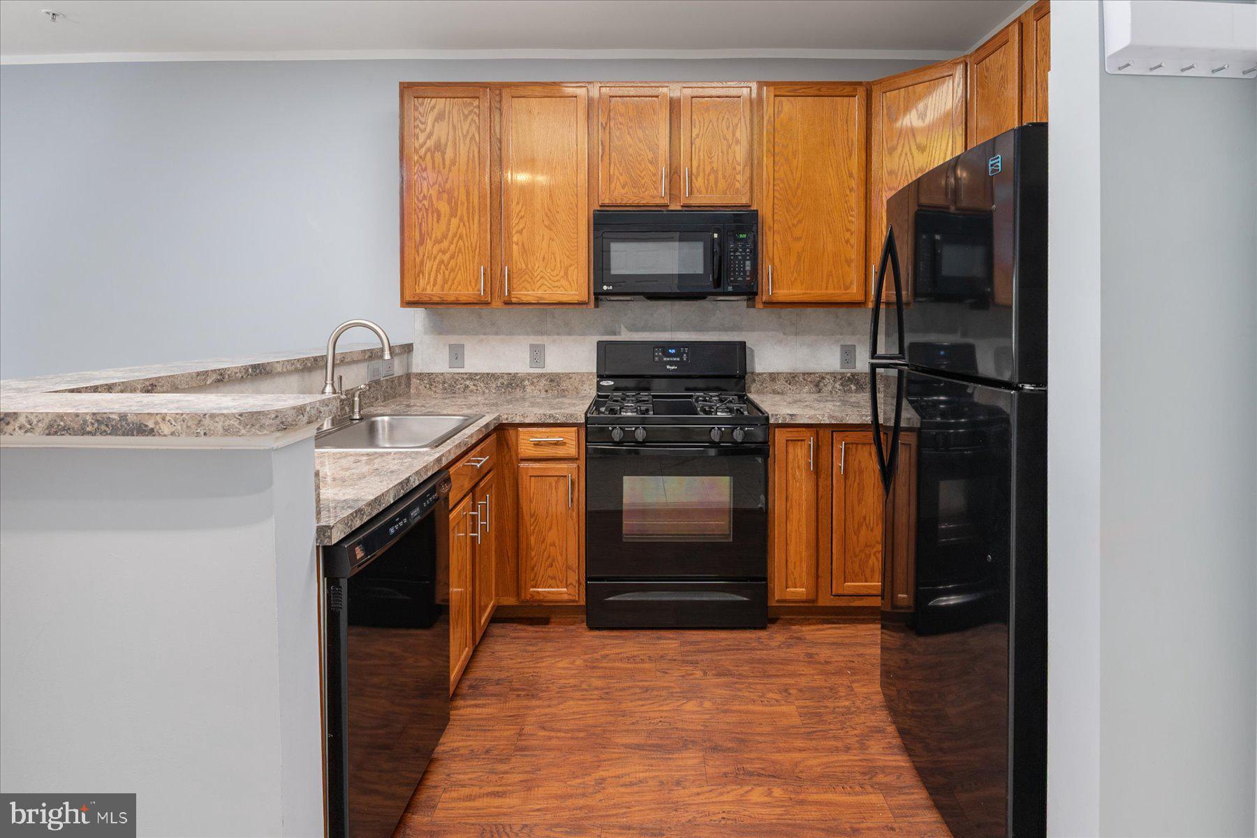 BOWIE TOWERS - Residential