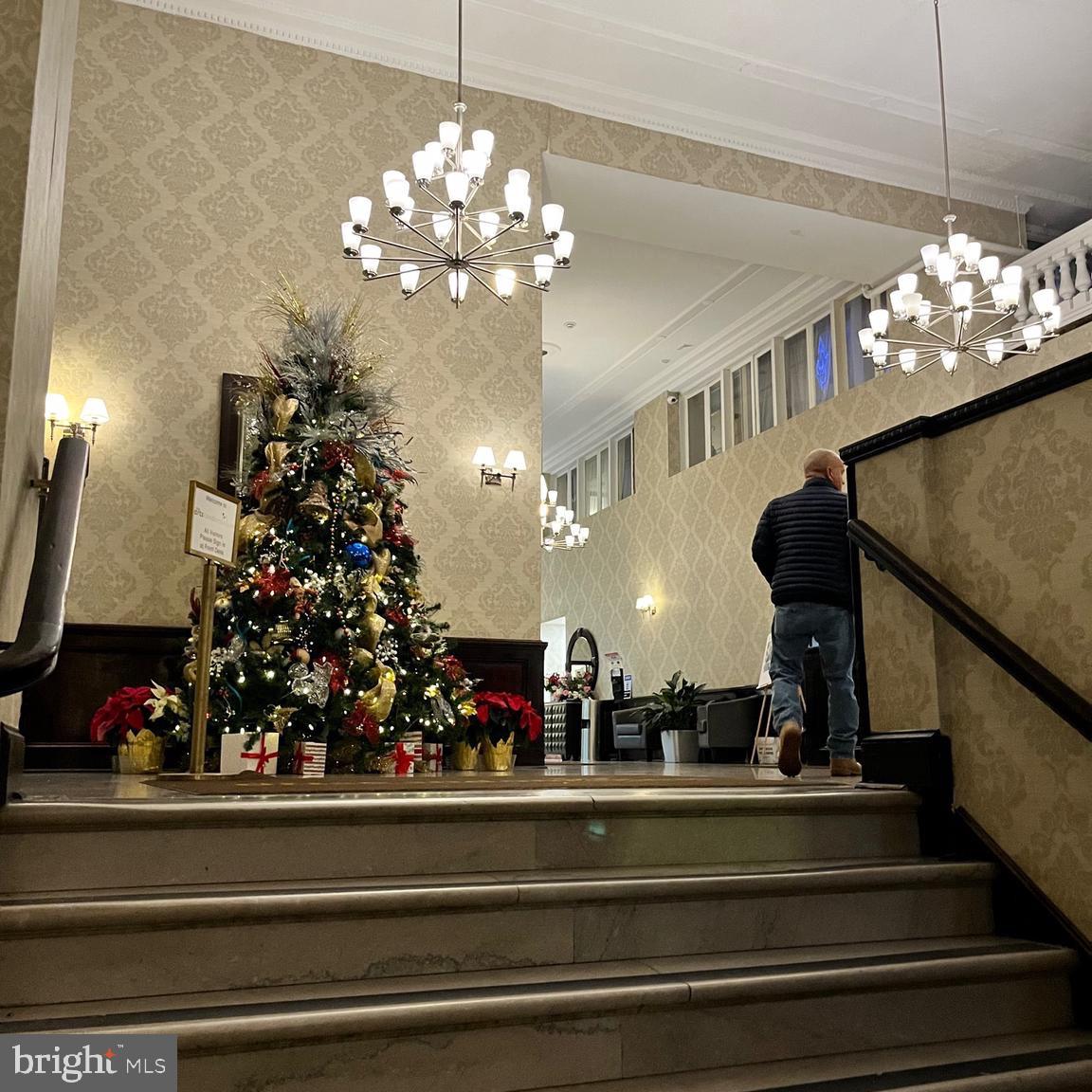 AVENUE OF THE ARTS - Residential