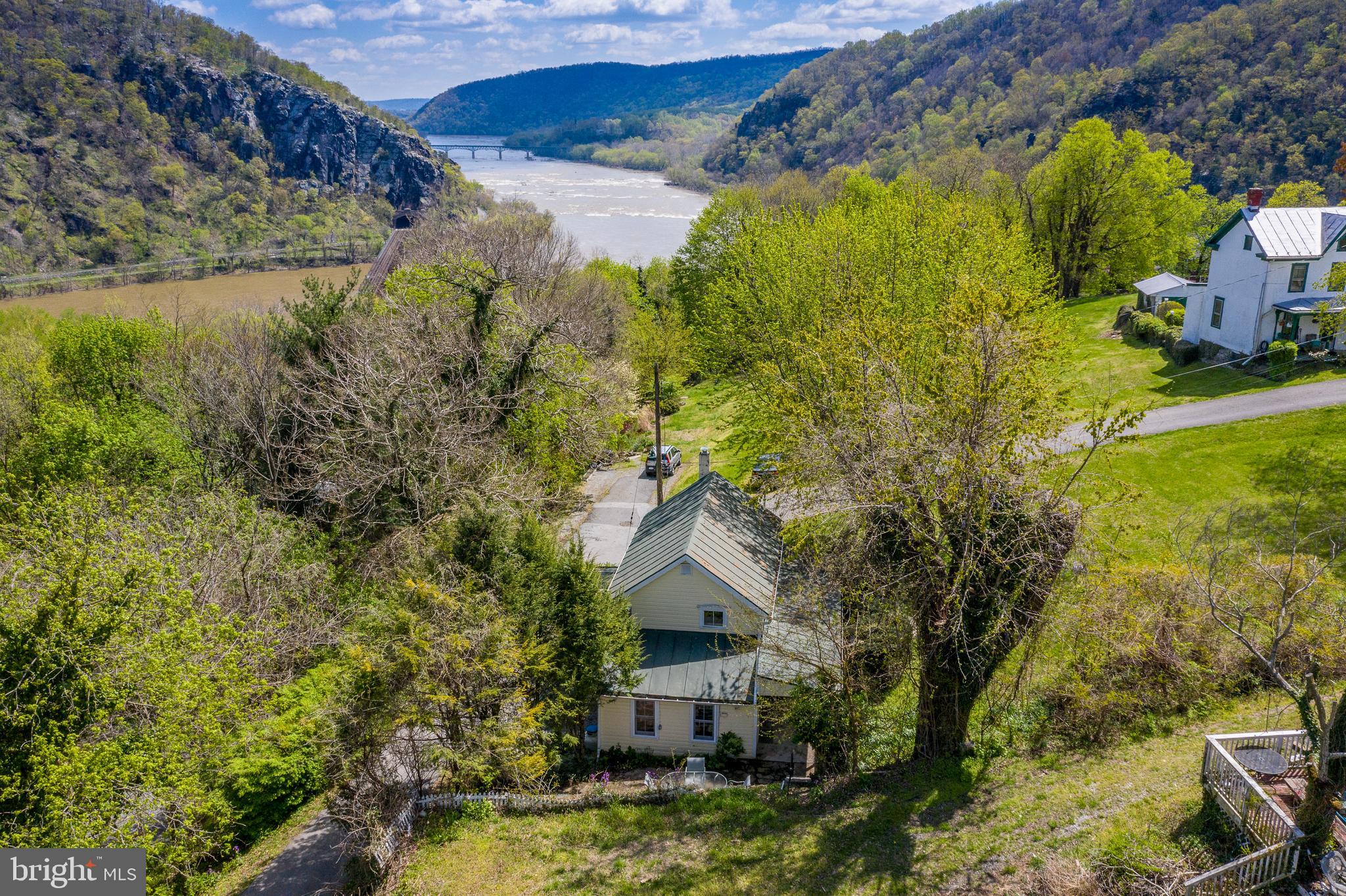 HISTORIC HARPERS FERRY - Residential