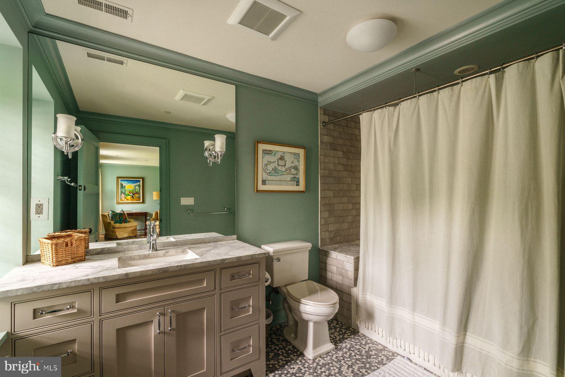 FORT WASHINGTON - Residential