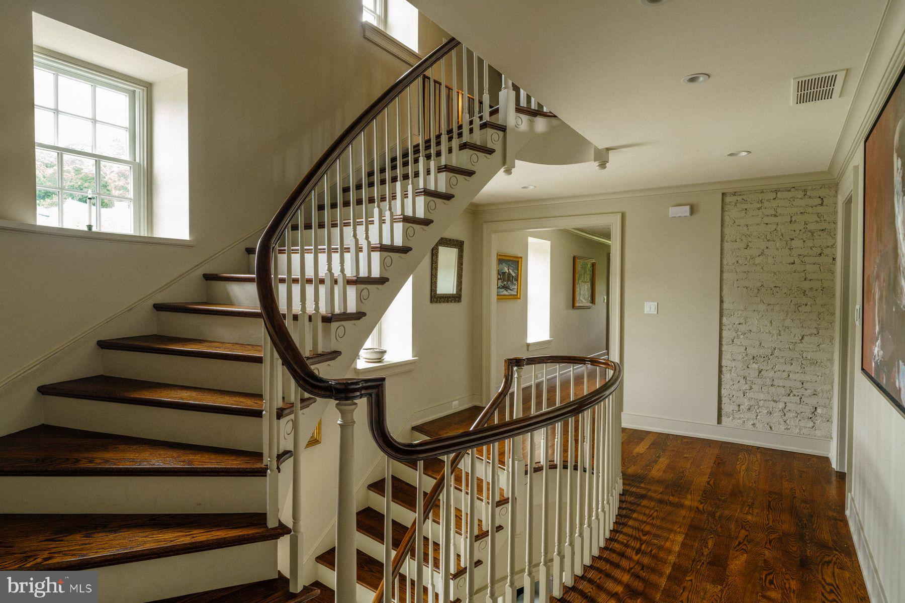 FORT WASHINGTON - Residential