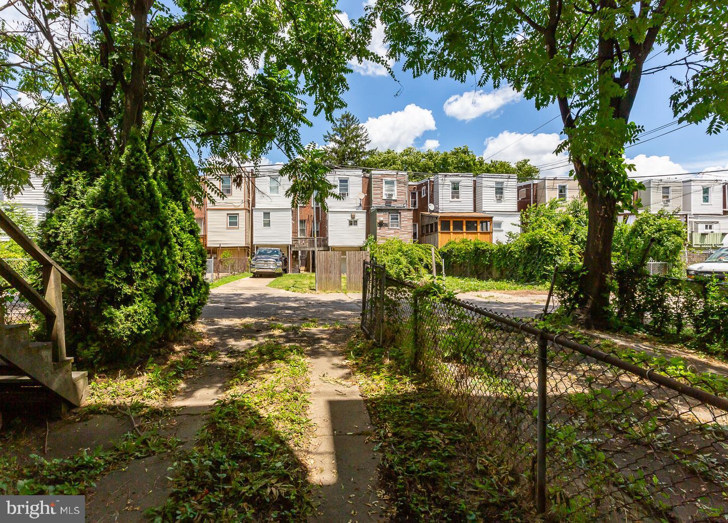 WEST OAK LANE - Residential