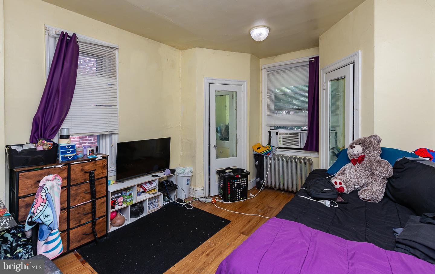 WEST OAK LANE - Residential