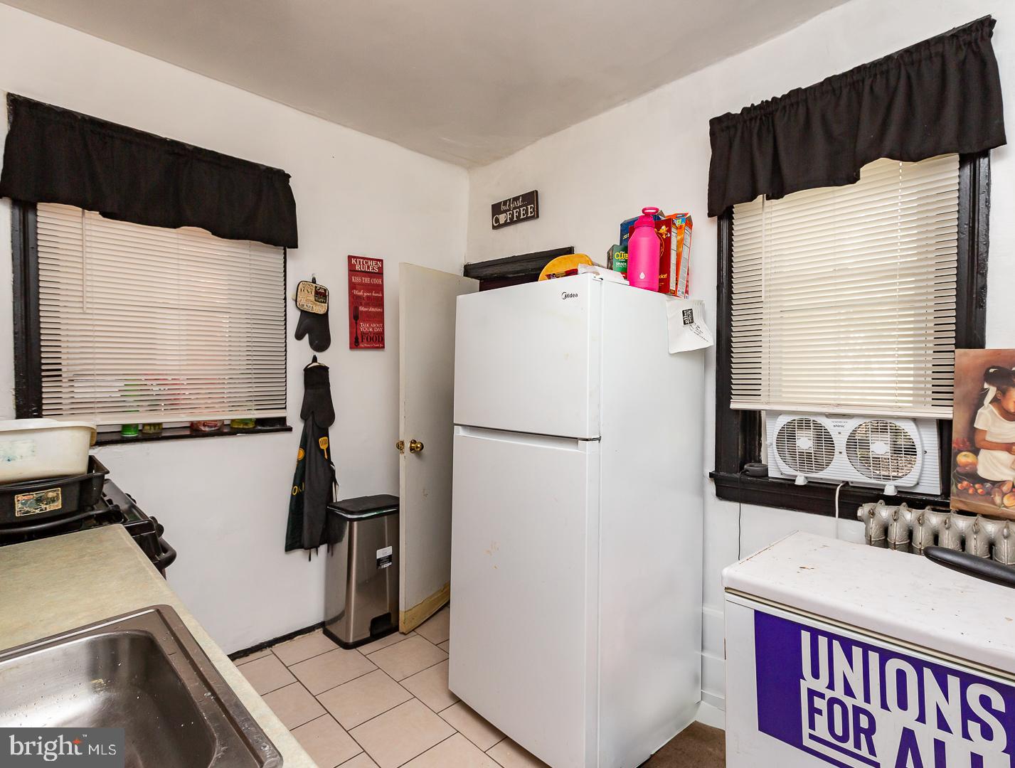 WEST OAK LANE - Residential