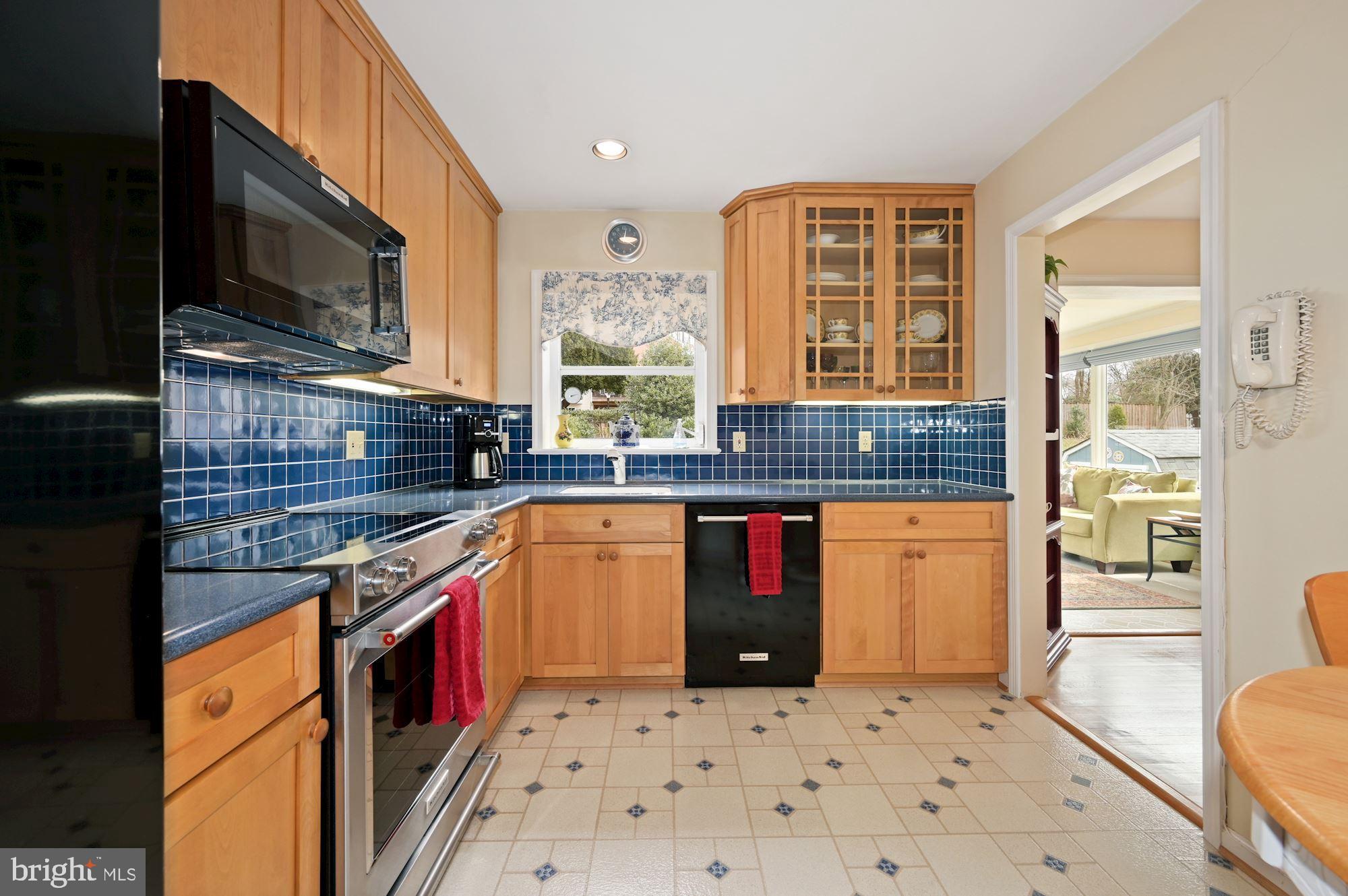 ROCKVILLE ESTATES - Residential