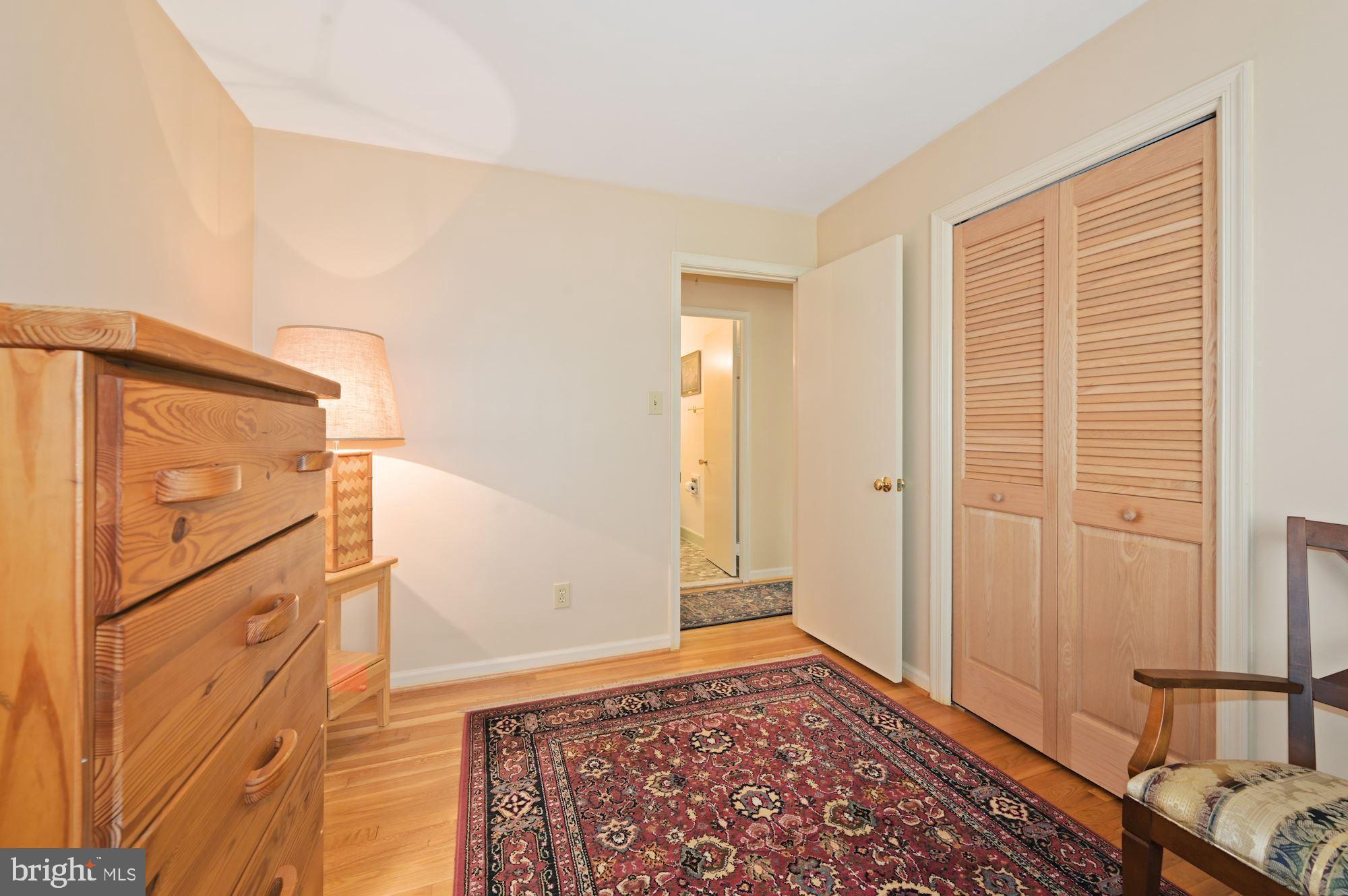 ROCKVILLE ESTATES - Residential