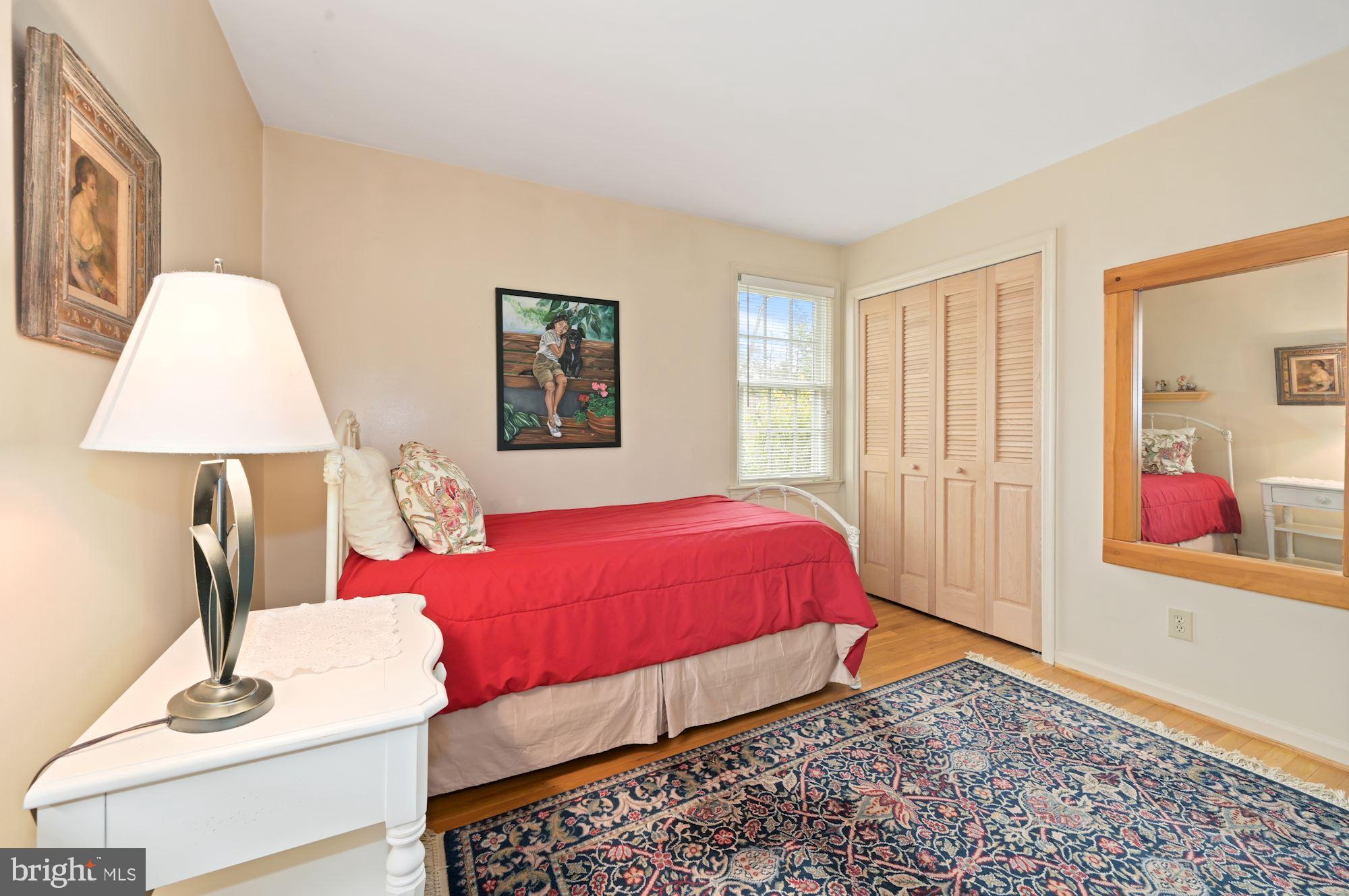 ROCKVILLE ESTATES - Residential