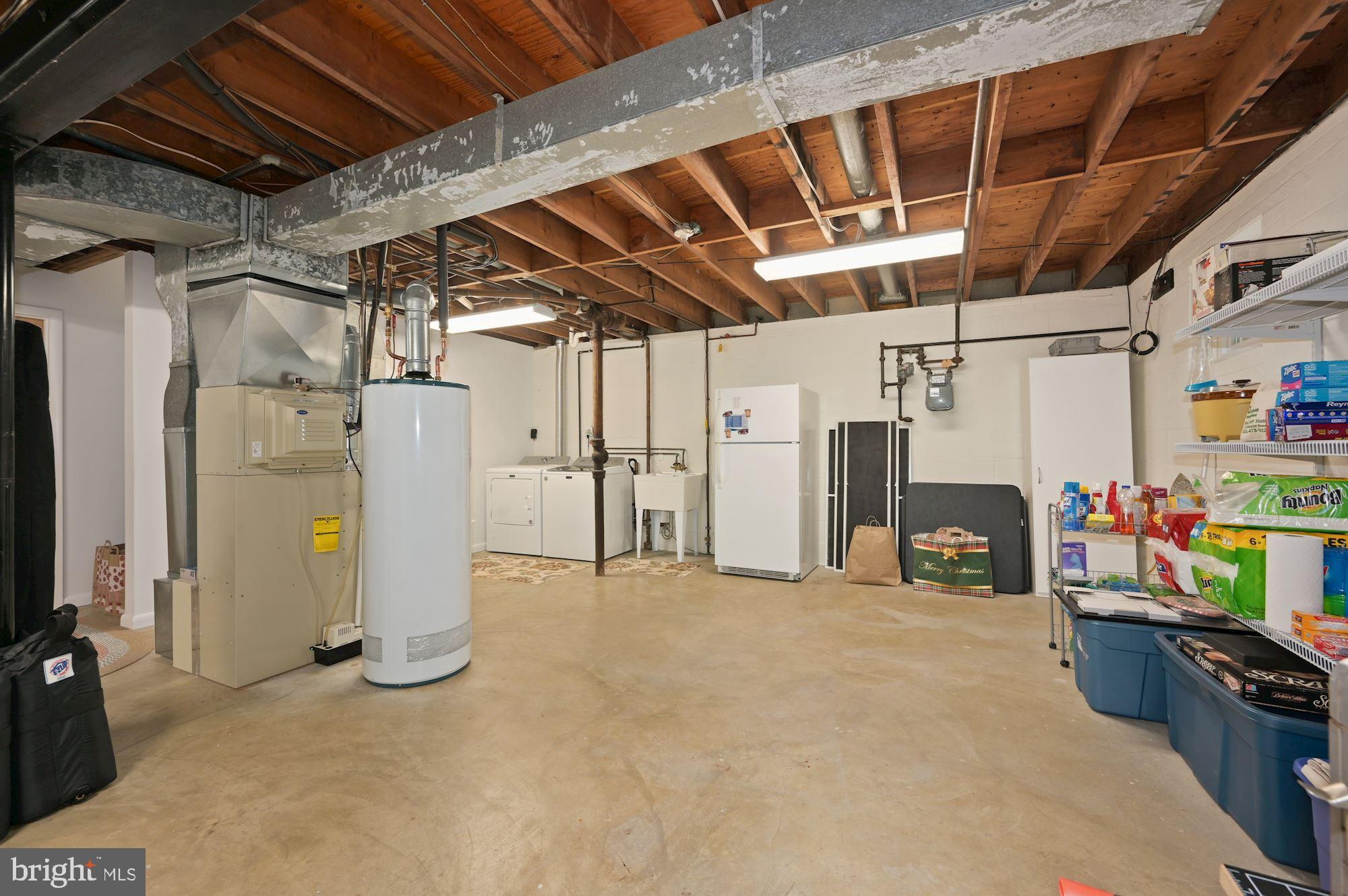 ROCKVILLE ESTATES - Residential