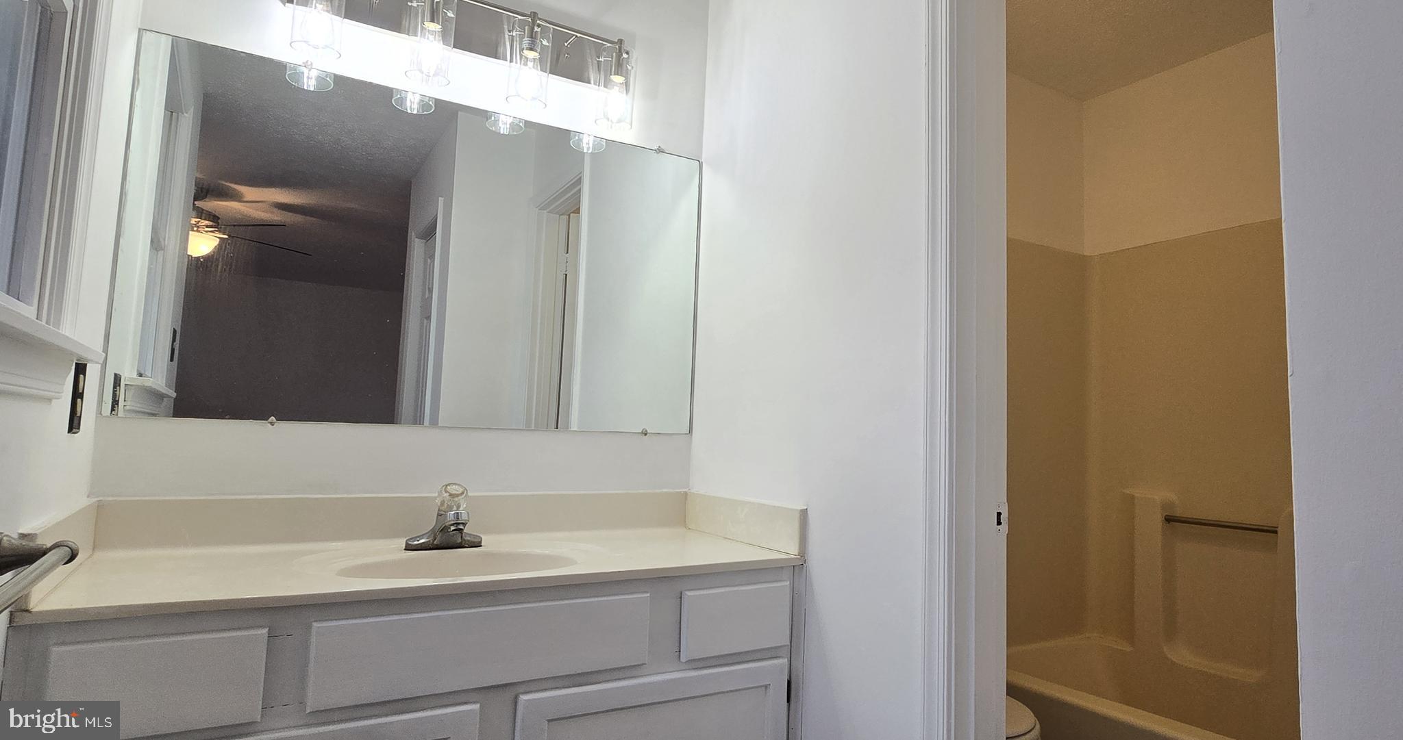 LAKE HOLIDAY ESTATES - Residential