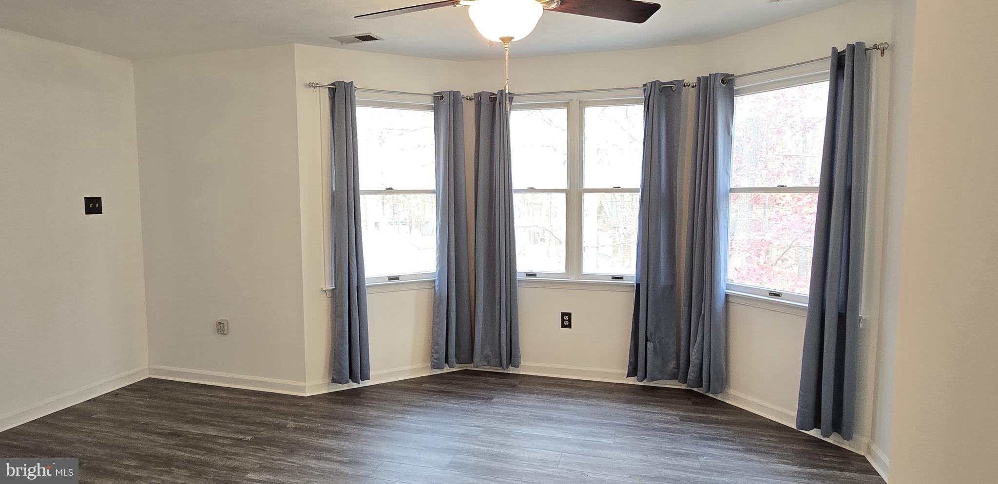 LAKE HOLIDAY ESTATES - Residential