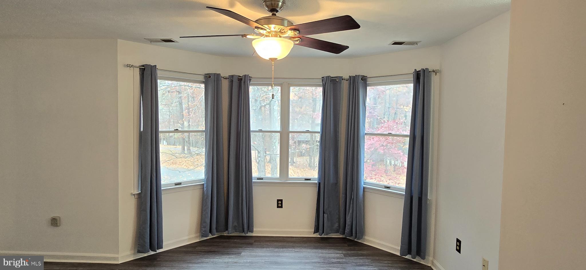 LAKE HOLIDAY ESTATES - Residential