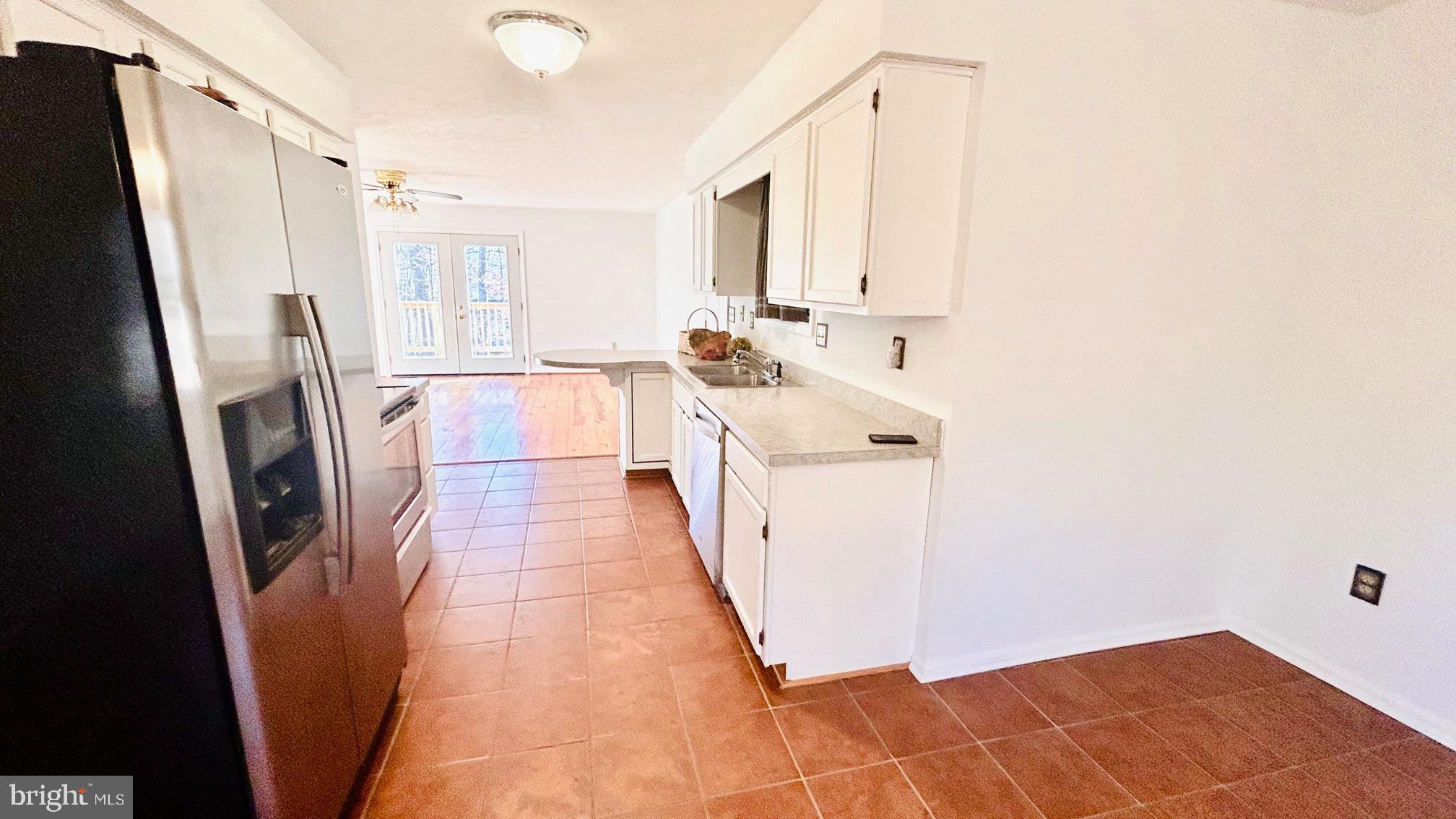 LAKE HOLIDAY ESTATES - Residential