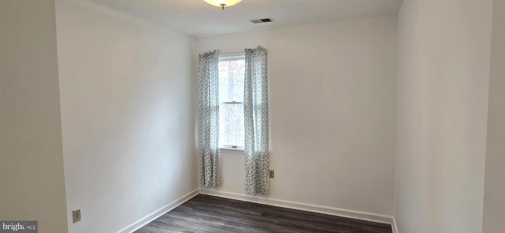 LAKE HOLIDAY ESTATES - Residential