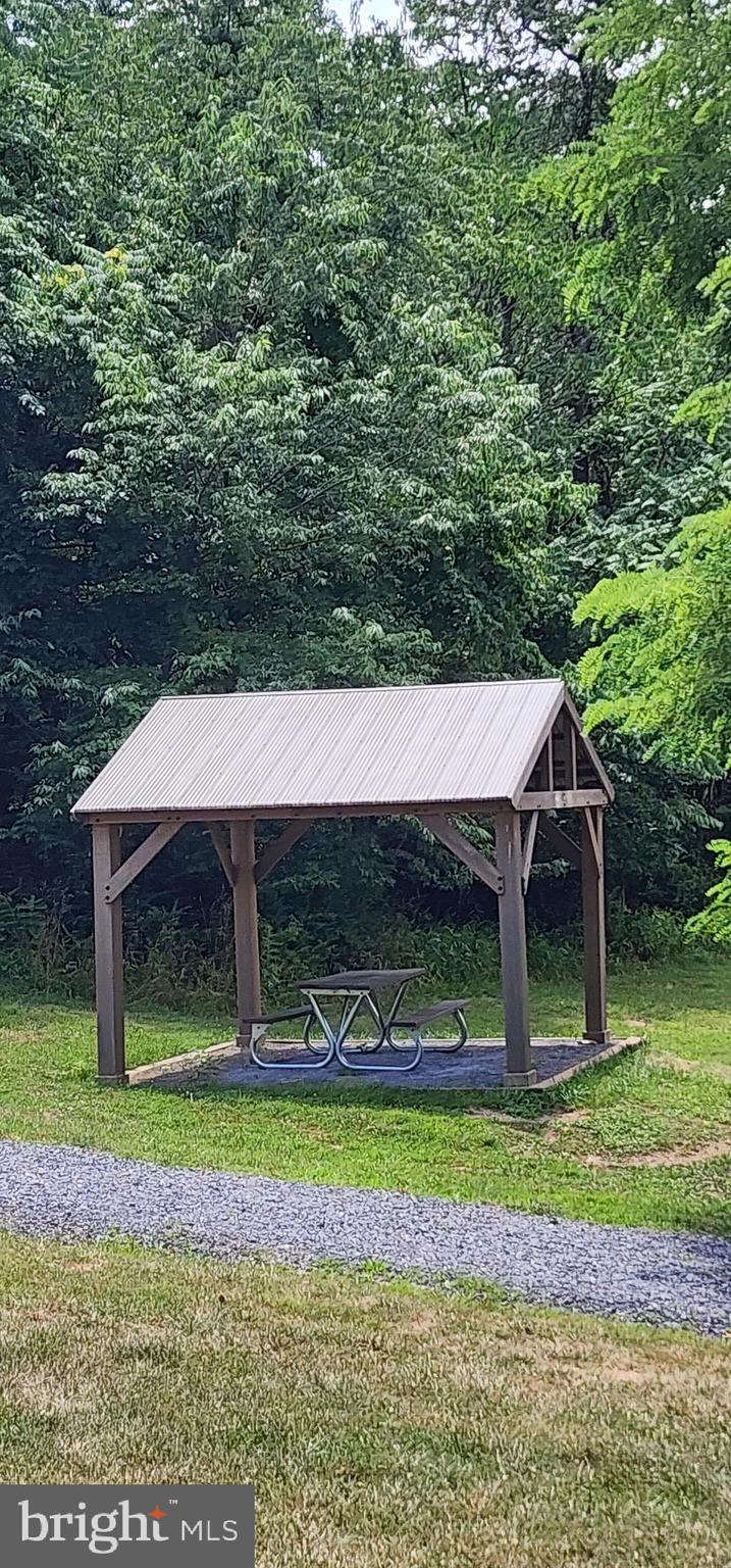 LAKE HOLIDAY ESTATES - Residential