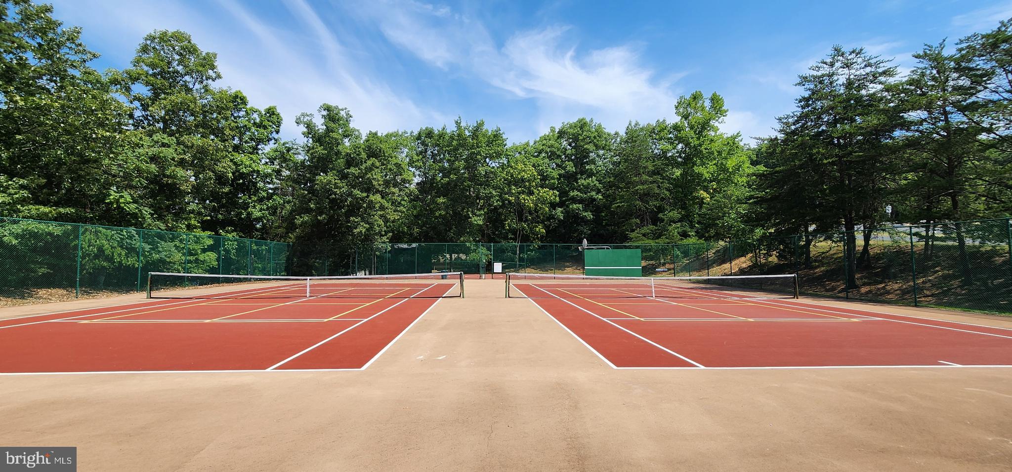 LAKE HOLIDAY ESTATES - Residential