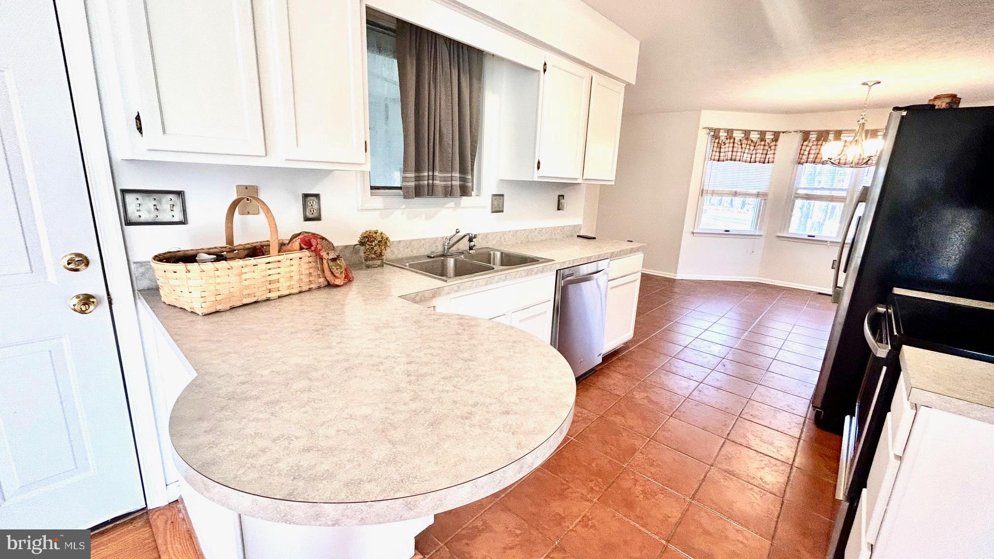 LAKE HOLIDAY ESTATES - Residential