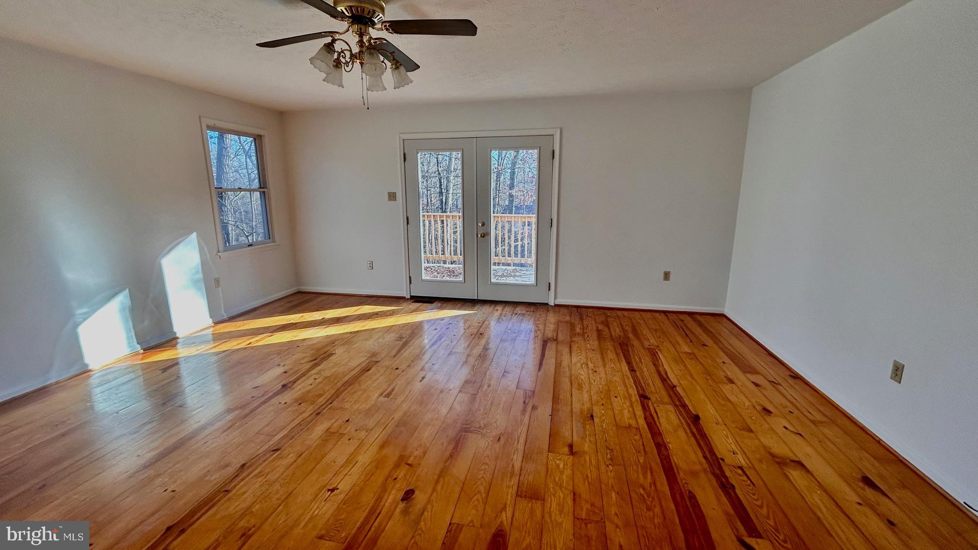 LAKE HOLIDAY ESTATES - Residential