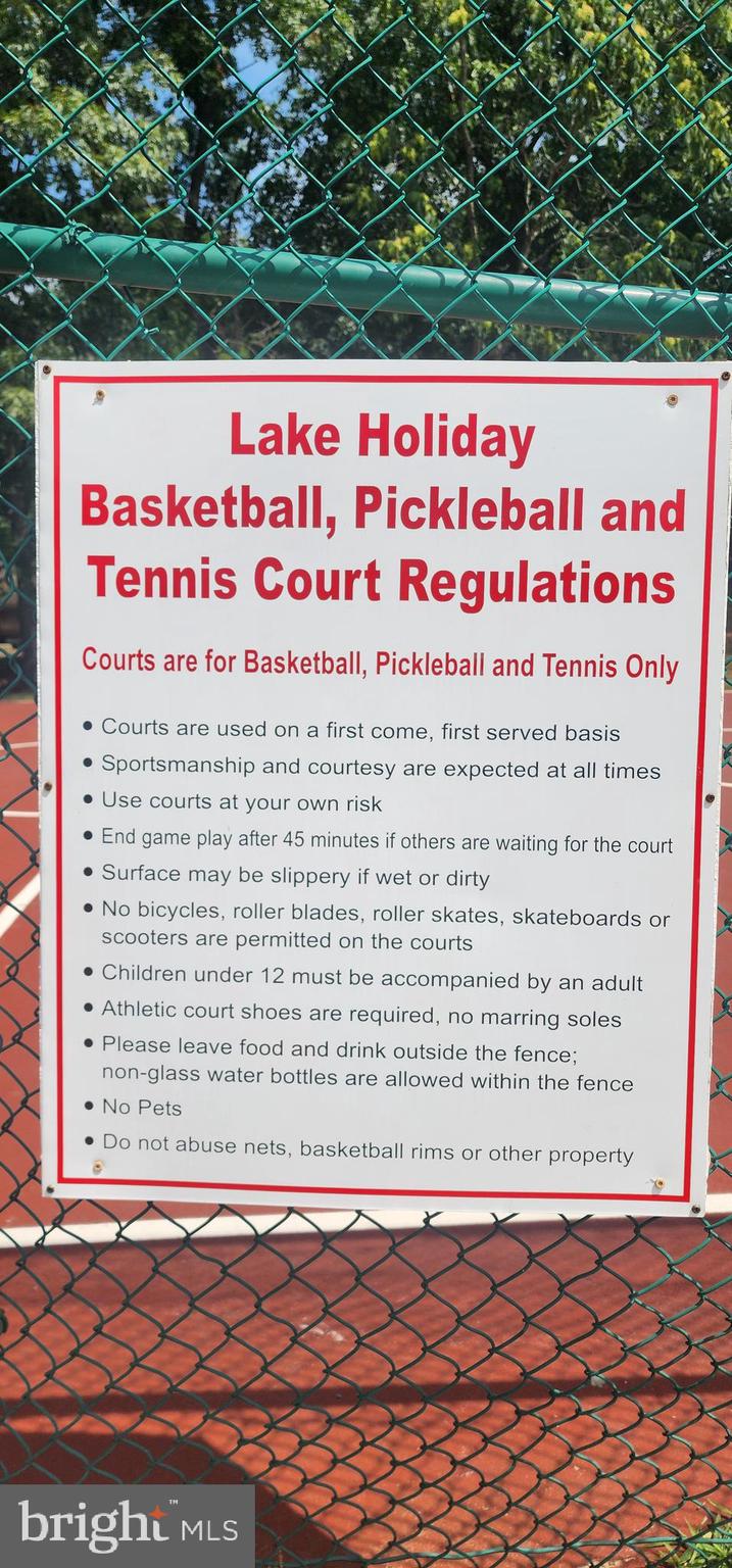 LAKE HOLIDAY ESTATES - Residential