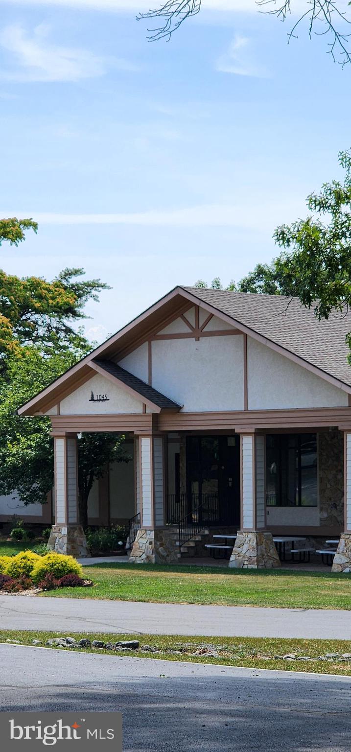 LAKE HOLIDAY ESTATES - Residential