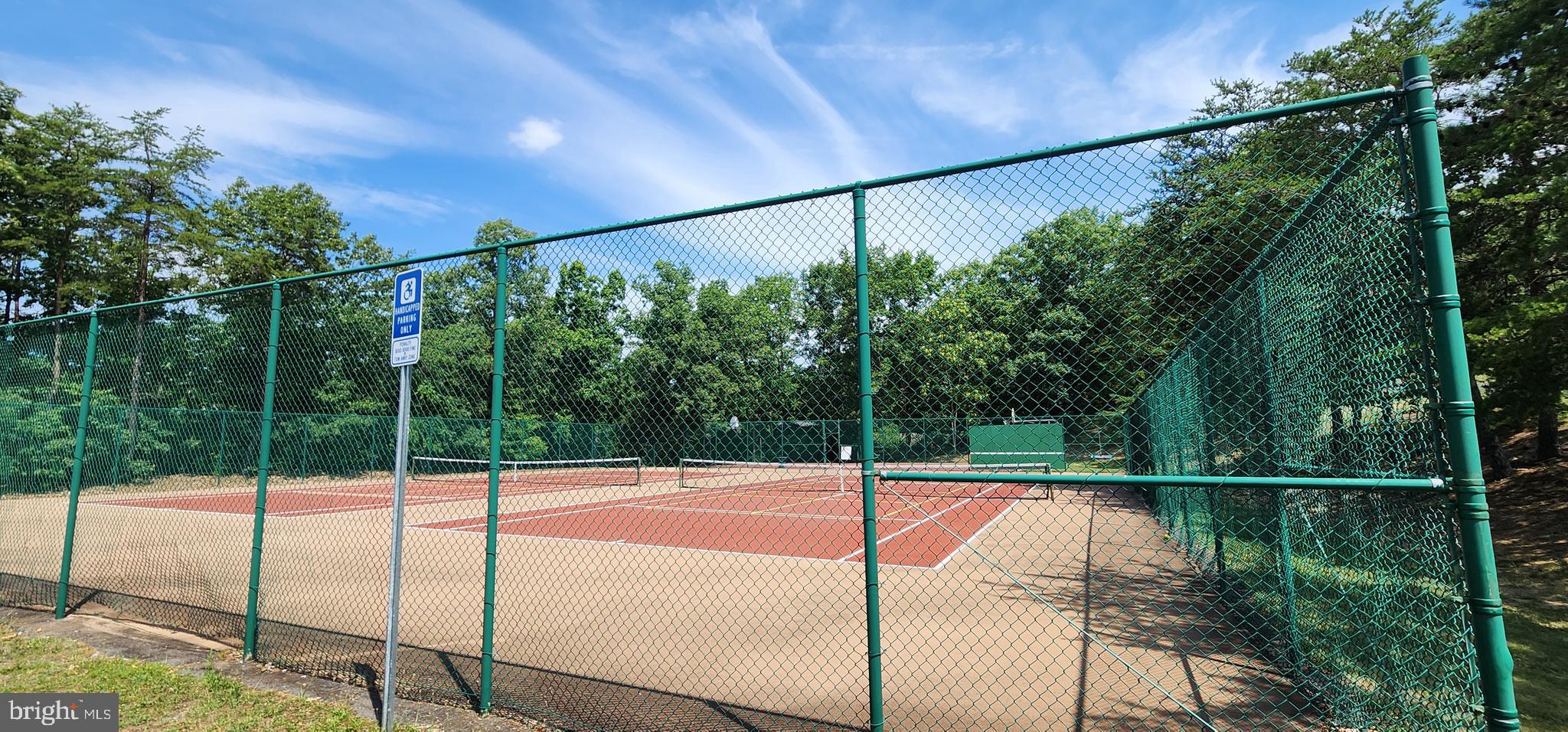 LAKE HOLIDAY ESTATES - Residential