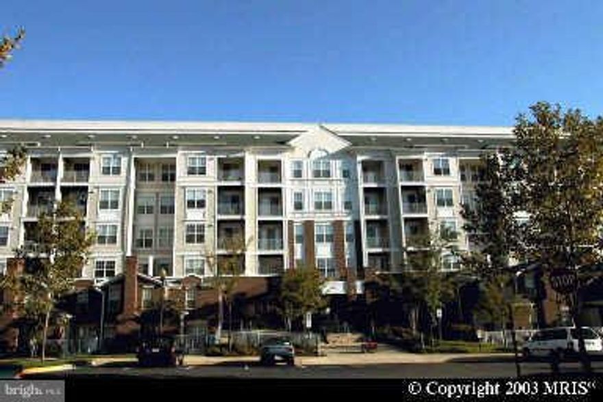 Lovely 2 BR, 2 BA Corner Condo w/ 2 Exposures, 1,114 sf, Very Bright & Open, For rent, $2,100 mo. Great View of Pool, Highly Desirable Lillian Court, Split Suite floor plan,  3rd flr-Elevator Bldg.-One Garage Space, Exercise room, Next to Tyson's Galleria and near the Metro, Fantastic Location. Balcony, Sorry, No Pets. Non-Smoking Environment inside, Available June 21st.